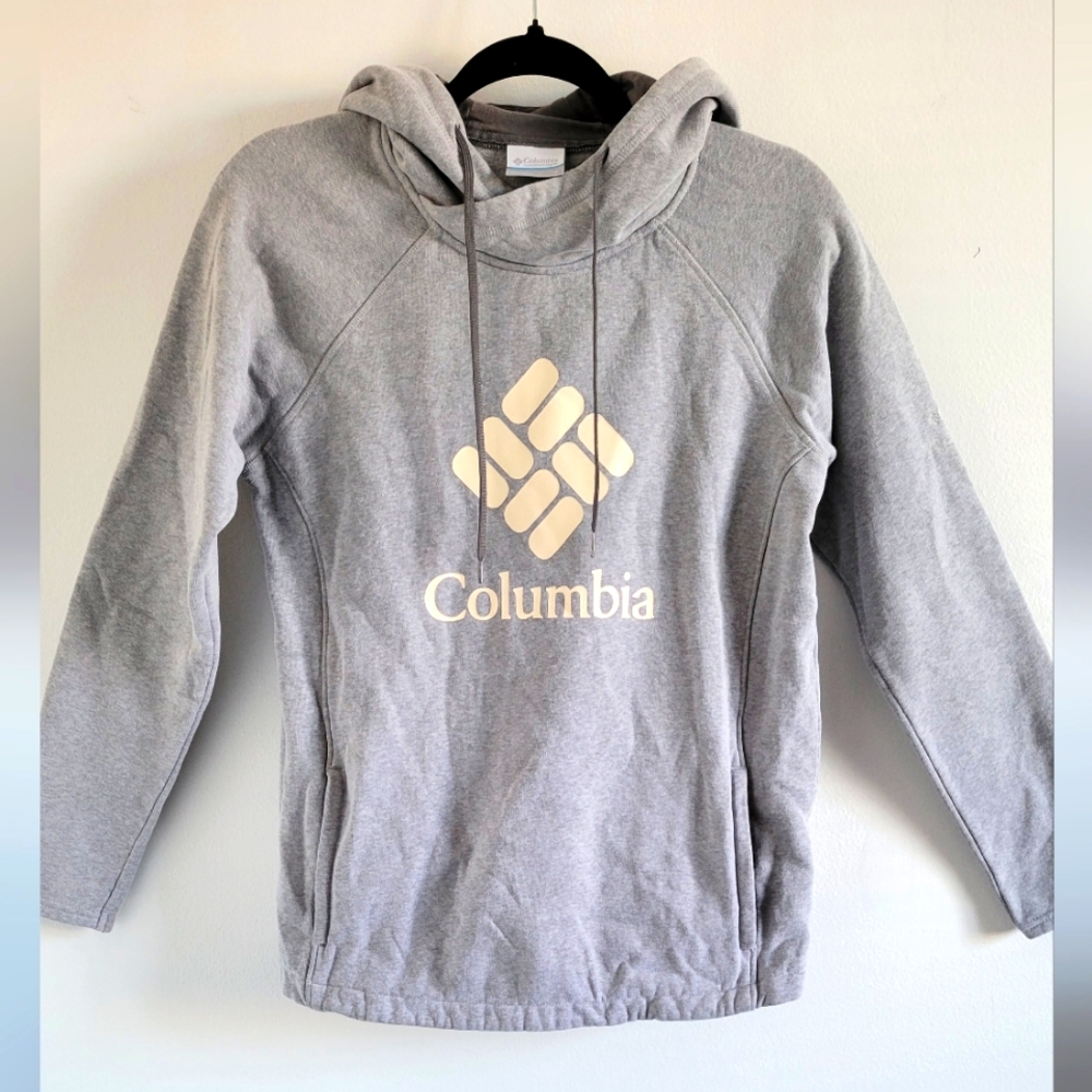 Columbia Hoodie with pockets -Womens size Small -sweatshirt